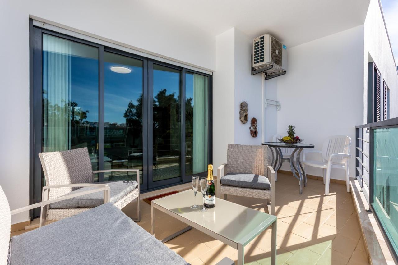Sacha'S Sweet Home, Lovely 2 Bedroom Apartment, Walking Distance To Town, Beach And Marina ラゴス エクステリア 写真
